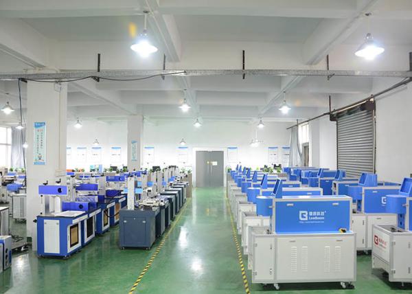 No Power Coupling Loss Fiber Laser Engraving Machine For Various Nonmetal Materials