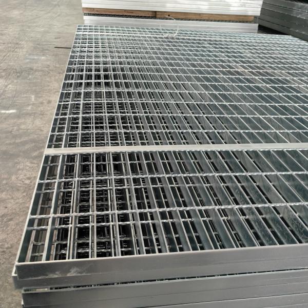 Utility model processing technology Silver steel grating with hot dip galvanized surface