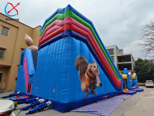 Chambre gonflable pour les enfants, cours d'obstacles de l'âge de glace, terrain de jeu de la ville gonflable
