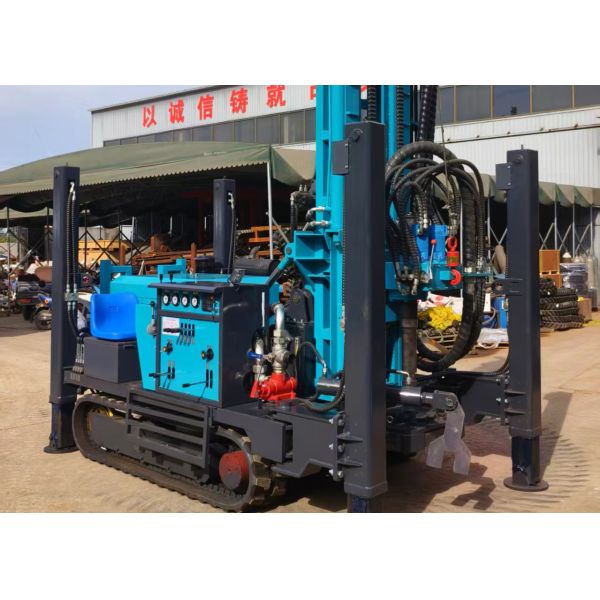 Perforadora neumática ST 200, motor de 65 kW y diámetro de agujero de 105-300 mm