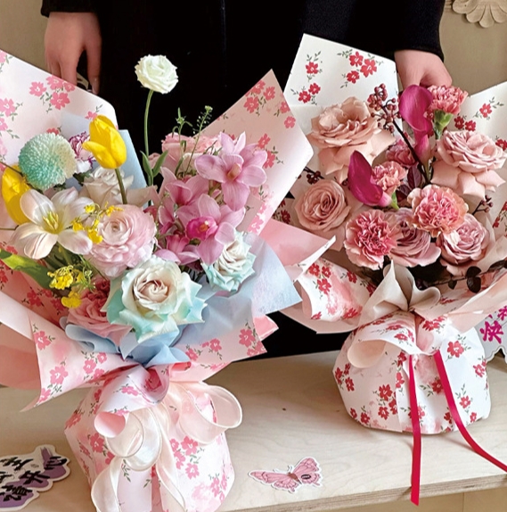 Papier d'emballage pour les fleurs de printemps, papier d'emballage pour les bouquets de fleurs fraîches épaissis, papier d'emballage imprimé étanche, papier d'emballage pour les boutiques de fleurs