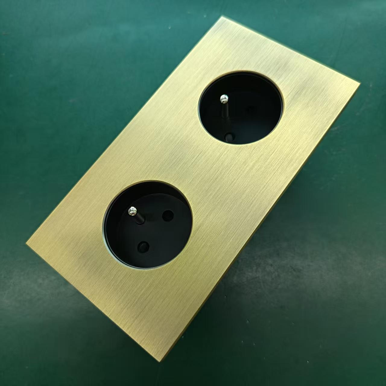 High Quality Aluminum Panel European French Style 16A Electrical Wall Sockets with USB a Type C Ports Easy Installation