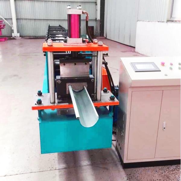0.6-1.0mm Machine de formage de rouleaux de gouttière de pluie de toit en aluminium métallique