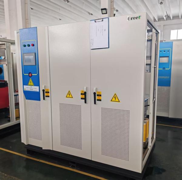 入力電圧50-500V、出力電圧110-220-380-415-440Vの高性能系統連系インバーター