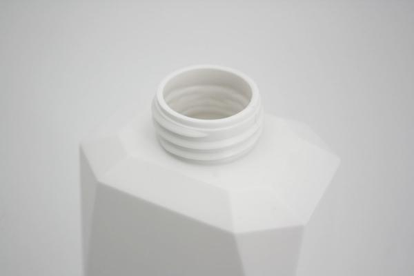 550ml HDPE 32mm Hair Mask Plastic Pump Bottle Irregular Shape