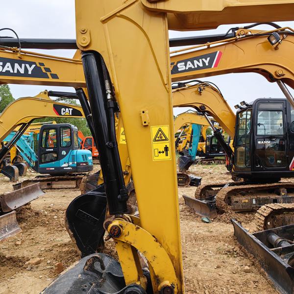 Used Caterpillar 305.5E Excavator 0.22m³ Bucket Capacity 78L Fuel Tank Capacity 34kw Rated Power