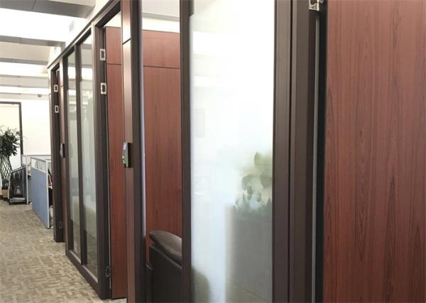 As separações de madeira anodizadas do escritório do quadro propalam o cancelamento do divisor de sala