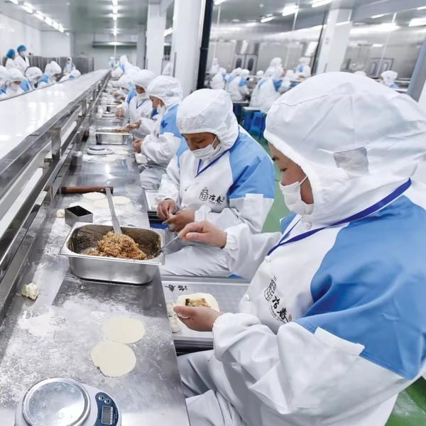 Качественная одежда ESD Производитель Чистая комната Антистатическая рабочая одежда Одежда ESD Смоковая одежда для промышленности