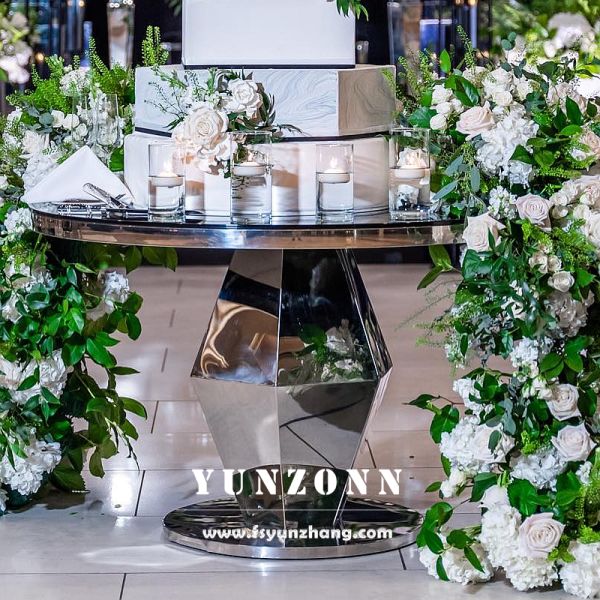 Birthday Party and Wedding Cake Table Decoration Elegant Dessert Table for Hotels