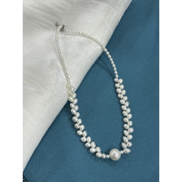 Refined necklace created to complement various fashion styles ideal for businesses targeting discerning fashion consumers