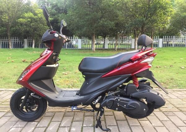 High Max Speed 4 Stroke Gas Scooter 130 Mm Ground Clearance Long Life