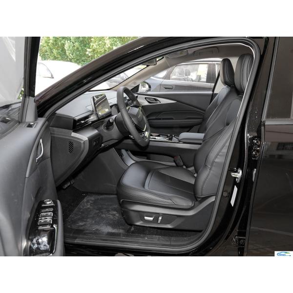 2024 Wuling Starlight 70km Standard Sedan Electric Ride-On Passenger Car Energy Vehicle