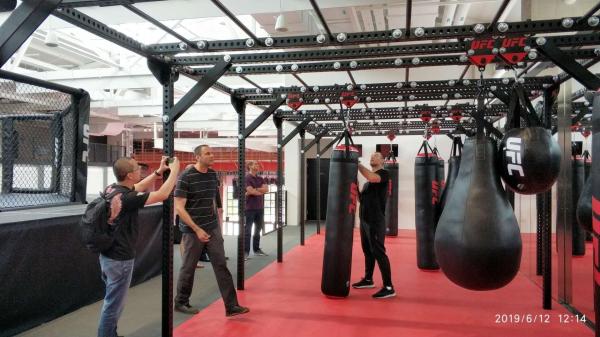 OEM Fitness Home Gym 63 Inch Kick Boxing Bag Equipment  Freestanding Punching Bag  PVC Training  Bag