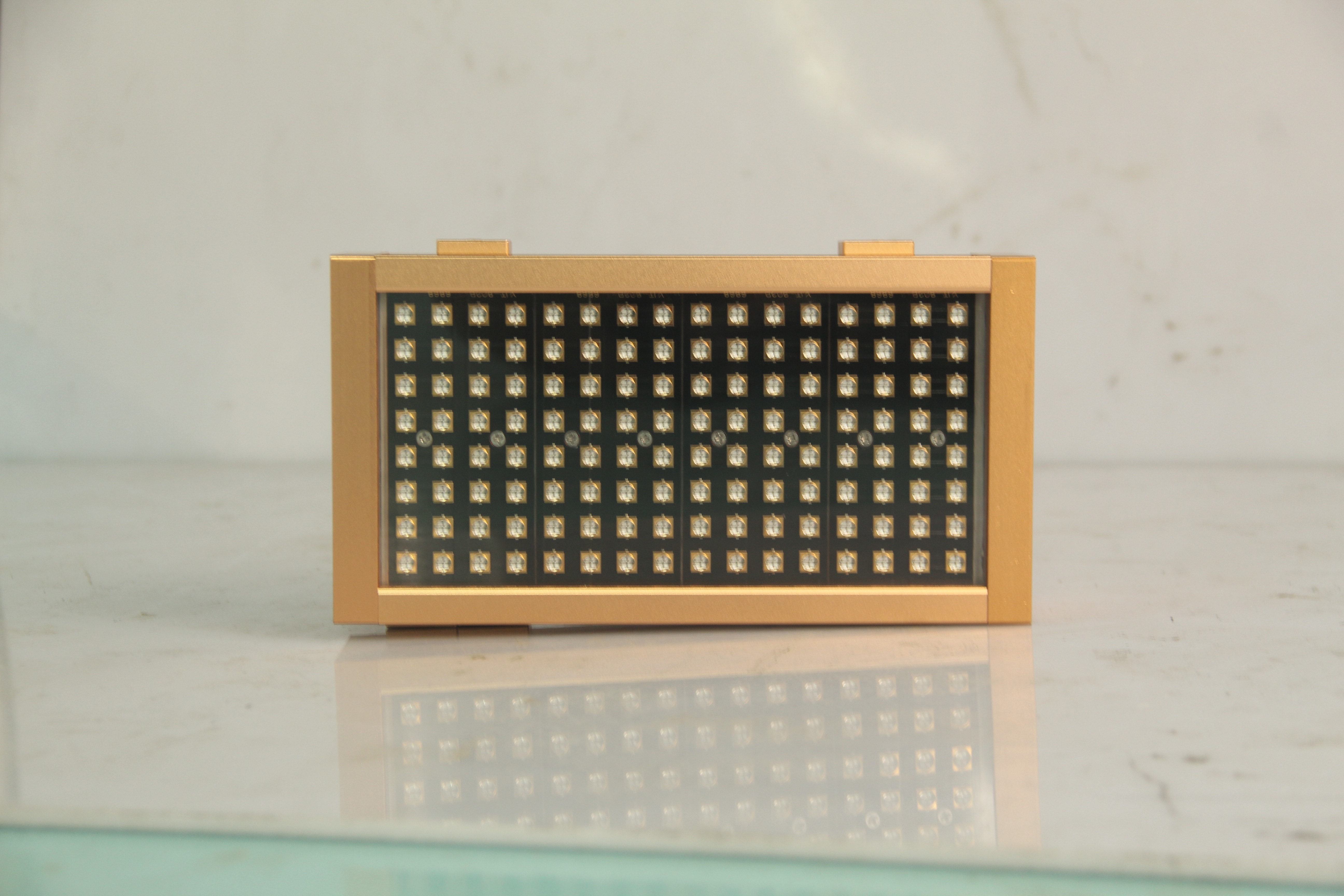 Unshakable Strength / High-Power UV Curing Solution for Structural Adhesives
High-Intensity UV LED Curing for Stronger, Faster & More Reliable Adhesive Bonding