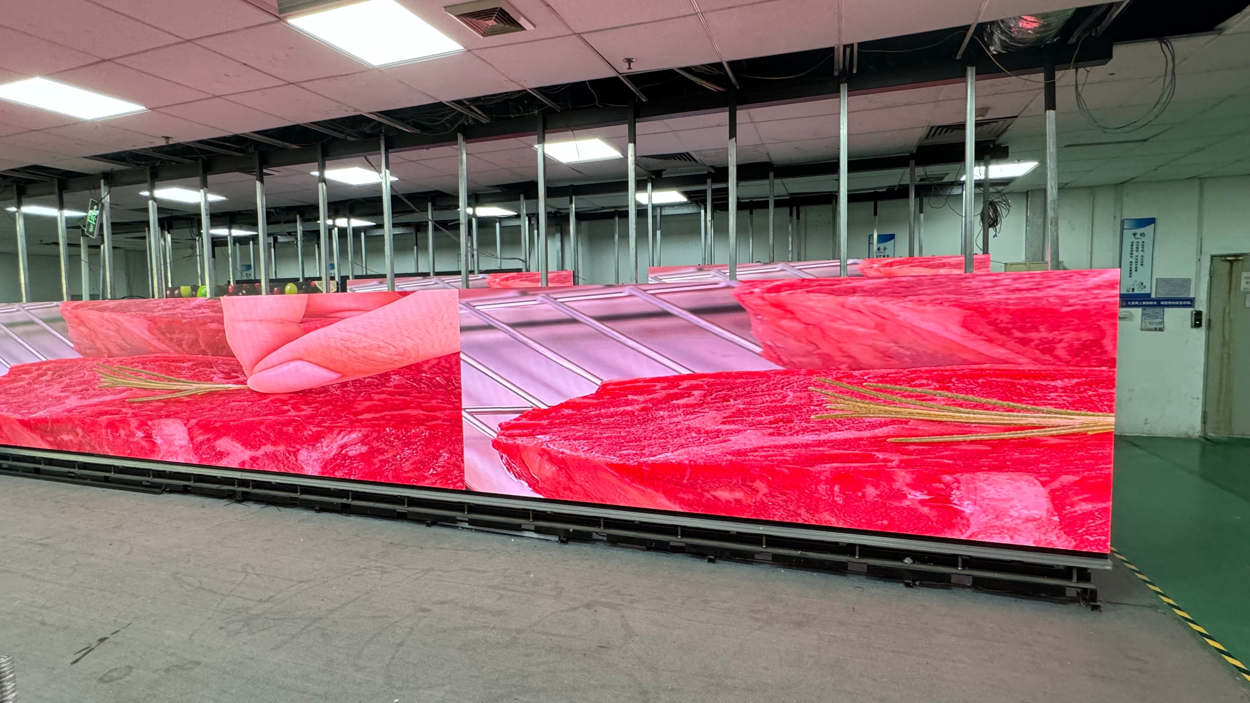 Indoor COB LED Video Wall 1.86mm Pixel Pitch with 600nits Brightness Front Service Cabinet