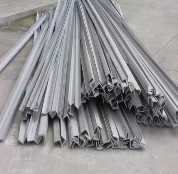 Q395 SS400 Stainless Steel Angle Bar 30x30x5 And 60x60x6mm L Shape Steel Angle