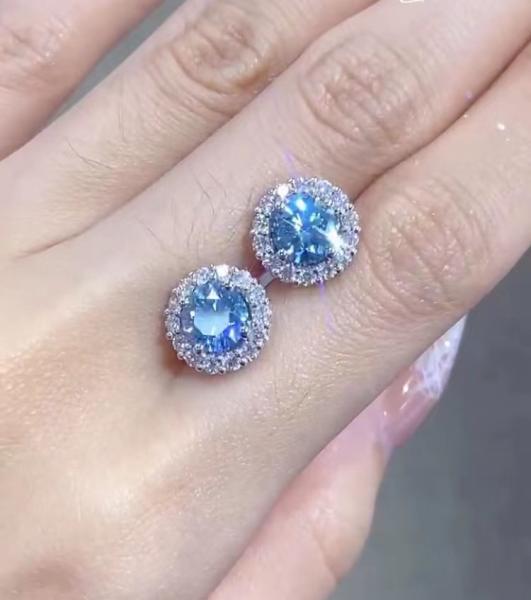 Brincos de diamante CVD criados em laboratório Forma redonda azul Pedaços de ouro certificado IGI 18k