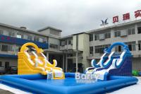 Glissières d'eau gonflables adaptées aux besoins du client de taille avec la piscine pour le loyer d'affaires