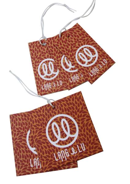 Lanlu 800gsm Artpaper Matt Coat Clothing Hangtags White Strings For lady fashion Dress