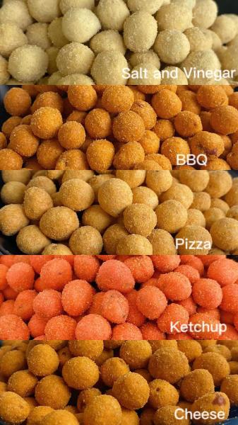 Os amendoins Roasted secos Munchies pronto para comer do amido de milho revestiram amendoins