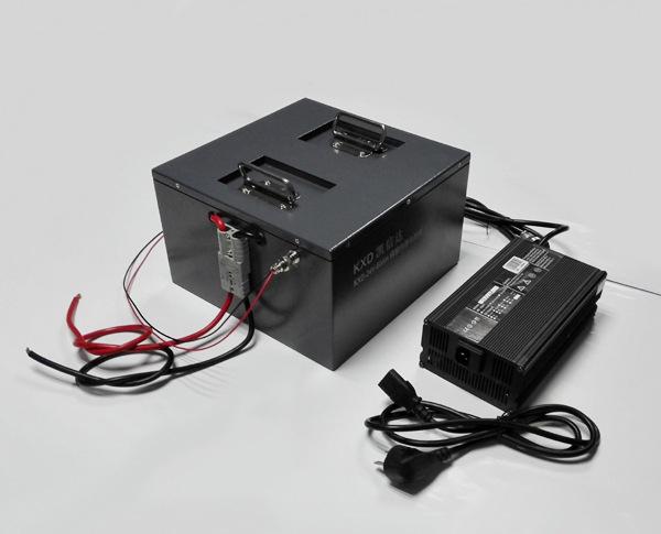 積み重ね可能なシステム型 LiFePO4 バッテリーパック 24V 60AH 環境安全