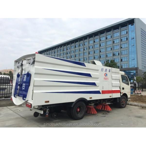 SINOTRUK HOWO 4x2 Dust Cleaner Road Sweeper Sale Diesel Power Street Sweeper