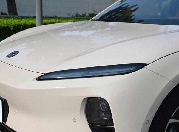 Veículos de energia nova em estoque com cores suficientes 2024 Nio ET5T Weilai Veículos elétricos 75kwh 200km/h carro de alta velocidade