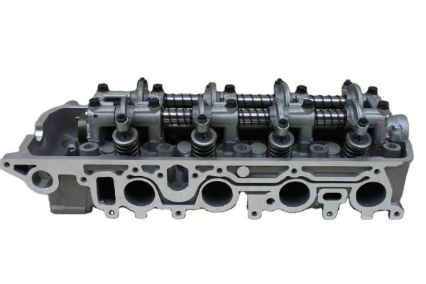 Mitsubishi Pajero V32 G54B 4G54 Engine Cylinder Head Assy