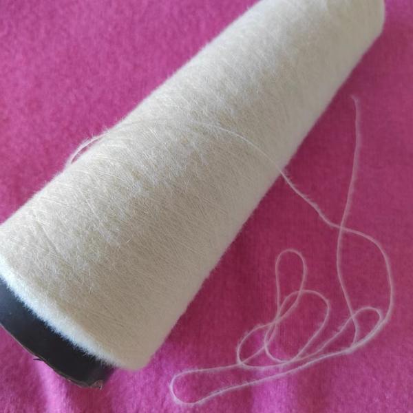 Red Feather Polyester Mink  Eyelash Fancy Yarn For Knitting Cardigans
