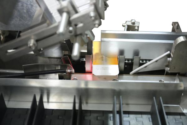 High Speed Small Box Packing Continuous Automatic Vertical Packaging Cartoning Machine