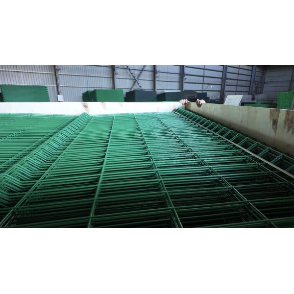Robust 3D Curved Fence With Anti Theft Connectors Creating Non Removable Integrated Structures Between Posts And Panels