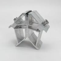 Connecteur conjoint pour fenêtre et porte en aluminium