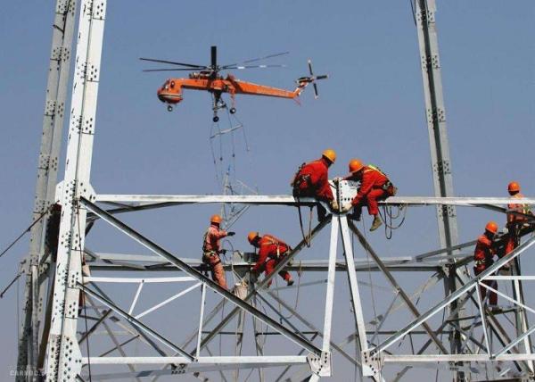 10KV - 1000KV Power Transmission Line Tower , Silver Lattice Steel Towers