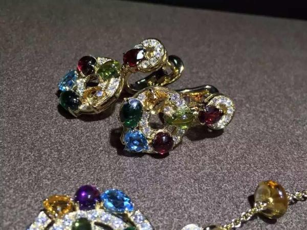   brand jewelry gem earring in 18 kt gold 18k gold jewelry