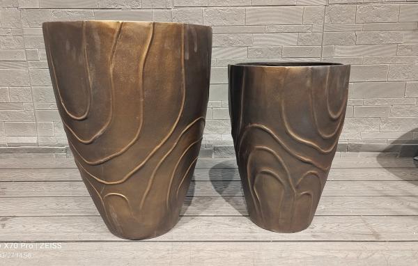 Bronze - Brown Irregular Flowing Wave Round Fiber Clay Planter
