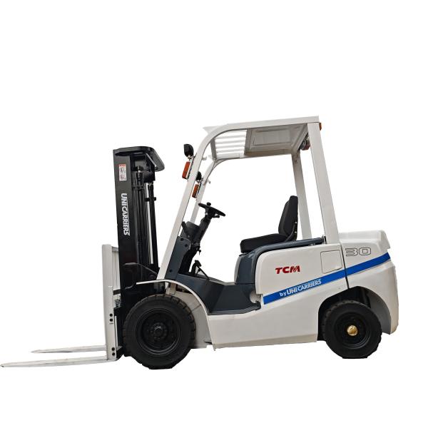 Used TCM 3-Ton 3-Cylinder Diesel Forklift, White Color, Robust Steel Frame, Designed For Industrial Material Transport