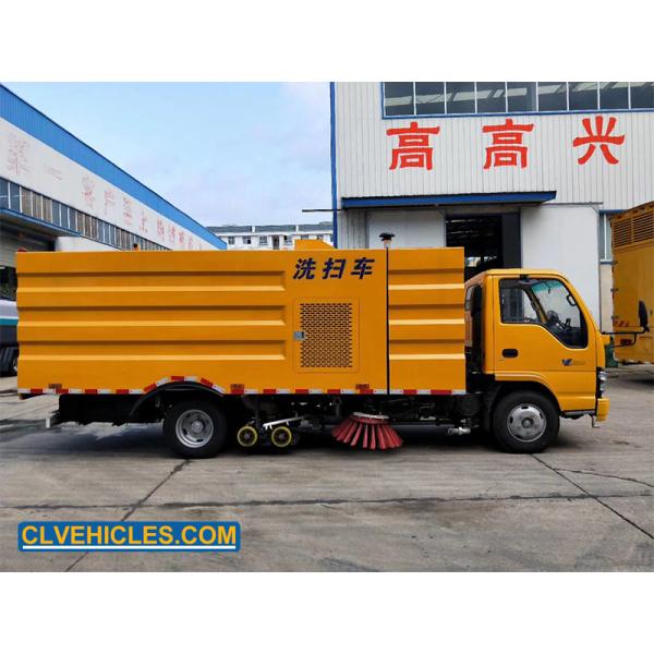 ISUZU N Series Road Washing Truck 130hp 5000L Euro 4 Emission Standard