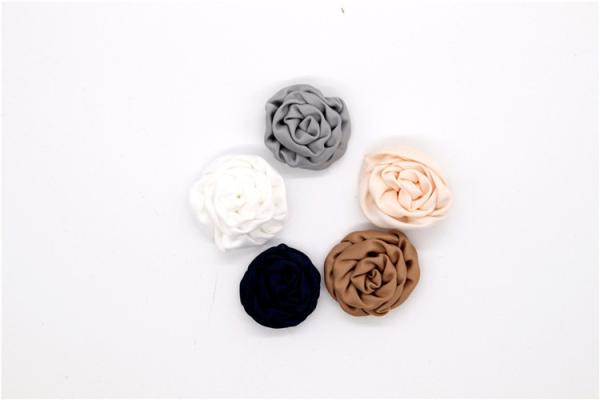 Hand Sintered Edge Flower /girl flower made of satin ribbons/Hand-simulated flower Various colors Fabric, wool