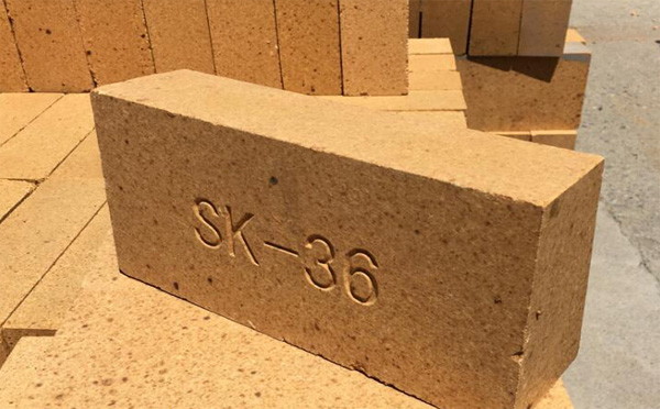 Печь Автомобильные глиняные кирпичи и алюминиевый цемент Рефракторные компоненты для температурных печей