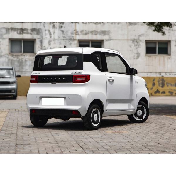 Small mini electric vehicle made in China spot sale by SAIC Wuling