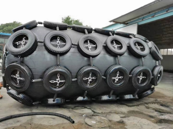 Обвайзеры раздувного дока резиновой шлюпки пневматические резиновые с покрышкой