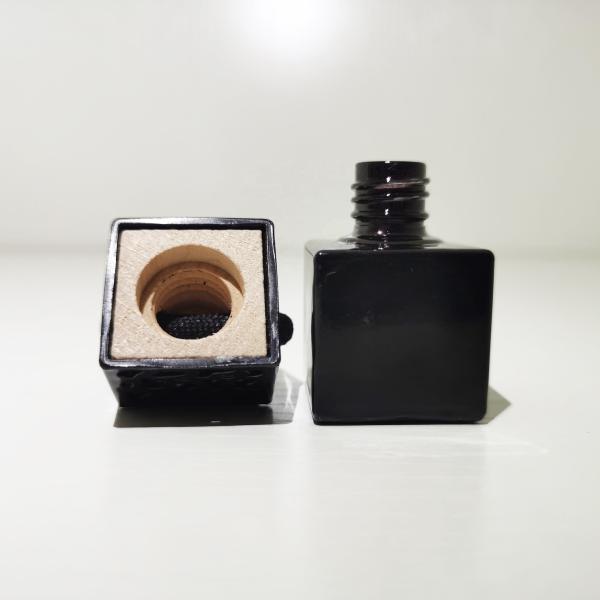 8ml Black Square Car Perfume Bottle with Wooden Lid