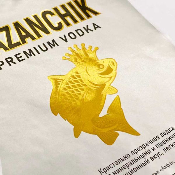 Custom Printing Waterproof Strong Stickiness Embossed Luxury Texture Gold Foil UV Printing Whisky Drinks Liquor Bottle Labels