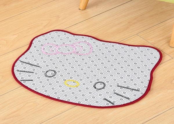 New design  100% polyester anti -slip hello kitty indoor   area rugs matt