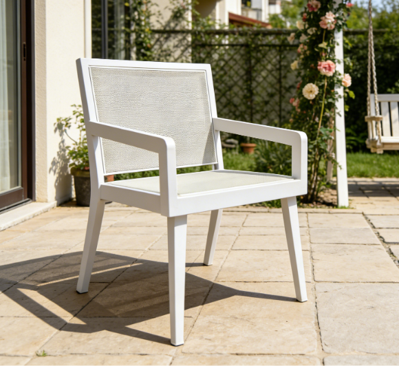 Yoshen Modern White Outdoor Lounge Chair with Aluminum Frame and Breathable Mesh for Patio Garden