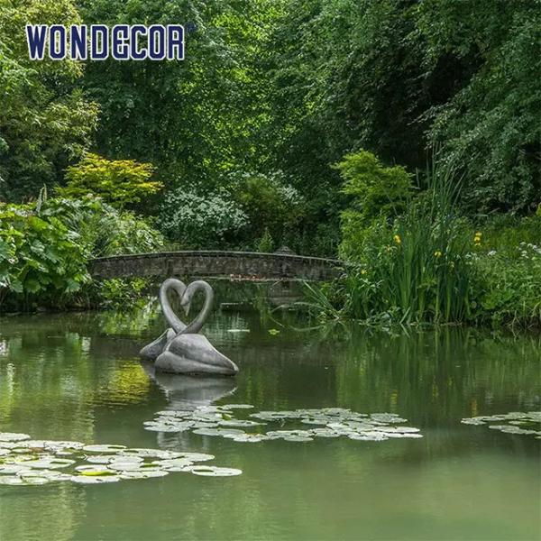 Forest Decoration Metal Water Fountain Sculpture Life Size Swan
