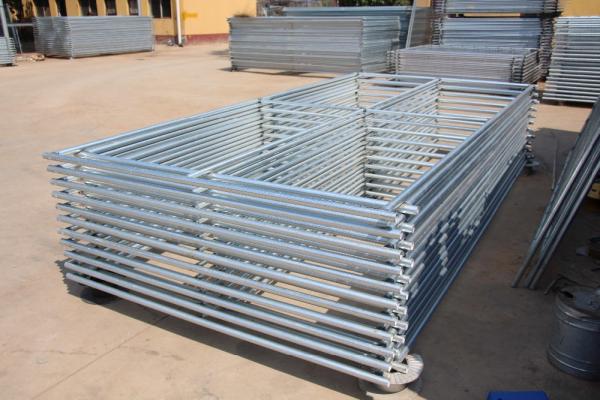 8'x10' constuction chain link mesh 2¼x2¼(57mmx57mm) diameter 11.5ga/2.75mm cross brace HDG 275 gram tubing 1¼32mm
