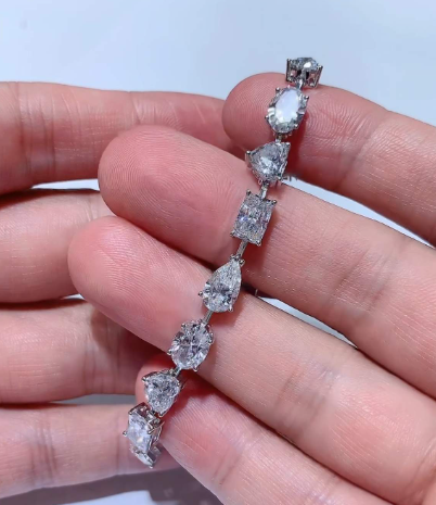 16.88ct~17.204ct Hermosa pulsera DEF VVS con varias formas Diamante de laboratorio PT950
