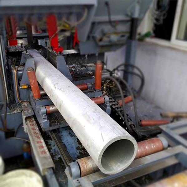 6063 UNS A97050 7050  Aluminum Round Tube 7075 Extruded Aluminum Tubing 2M