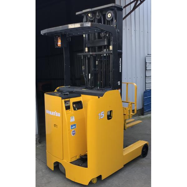 Japón Hecho Komatsu 1.5ton Camión de alcance eléctrico Usado Stand-On de tres etapas de mástil Alimentado por baterías 1.5ton 6m carretilla elevadora eléctrica
